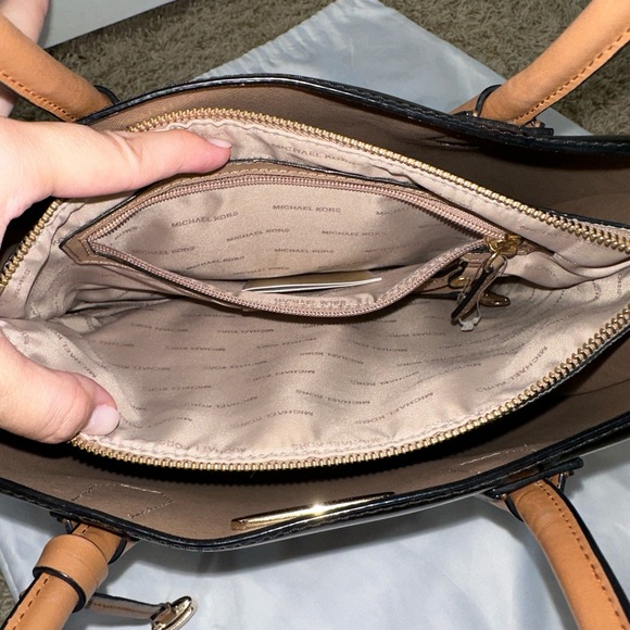 Michael Kors Medium Mercer Messenger Patent Leather Purse - Picture 11 of 16